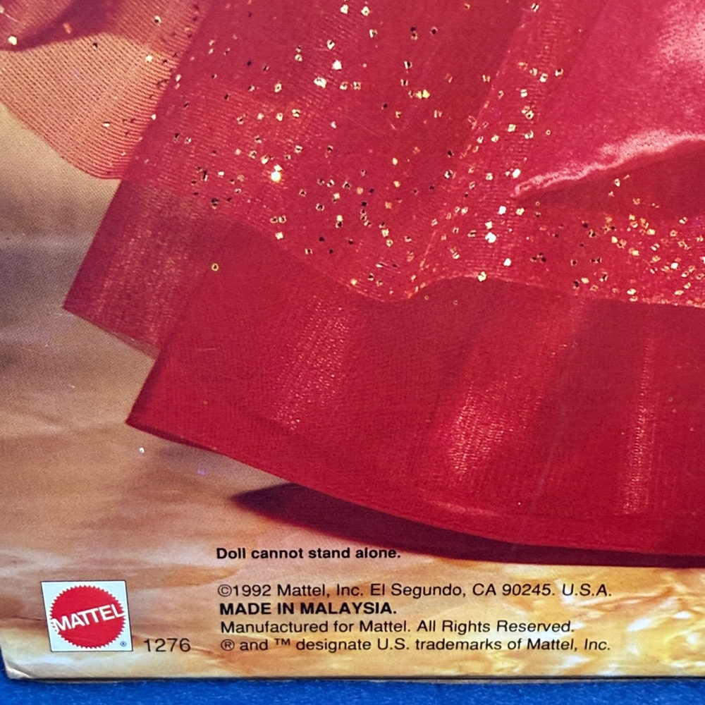 Vintage Barbie Special Edition in Sparkling Red Gown - Picture 5 of 7